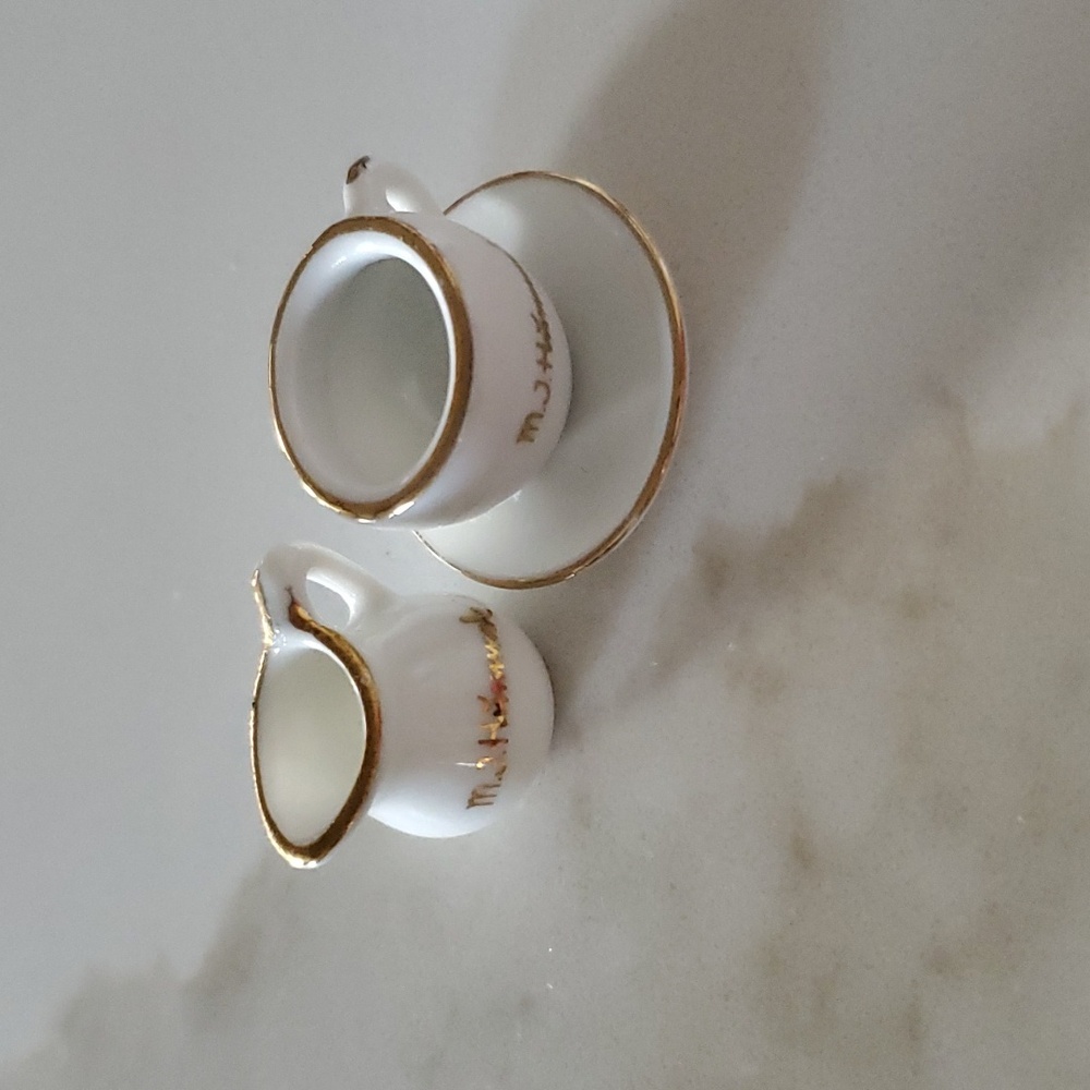 Hummel Miniature Tea Set Of 2 - Picture 5 of 5
